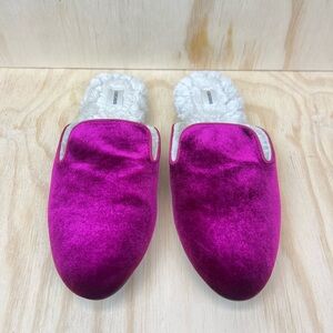 Birdies The Phoebe Wild Berry
Velvet Slide Slipper Size 8 Pink Suede